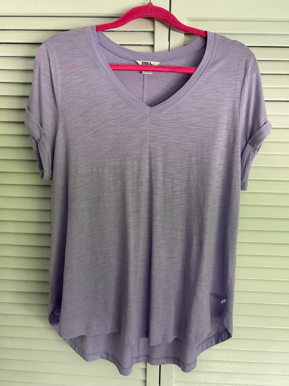 Eddie Bauer V-neck short sleeved lavender top